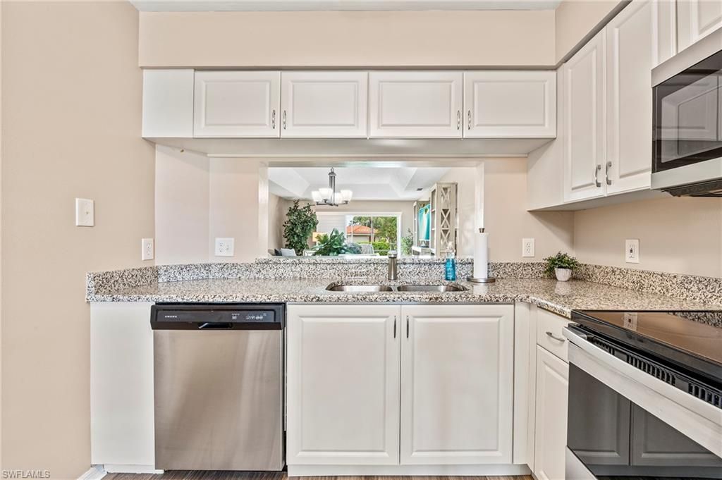 529 Mardel DR 304, NAPLES, FL 34104 — photo 3
