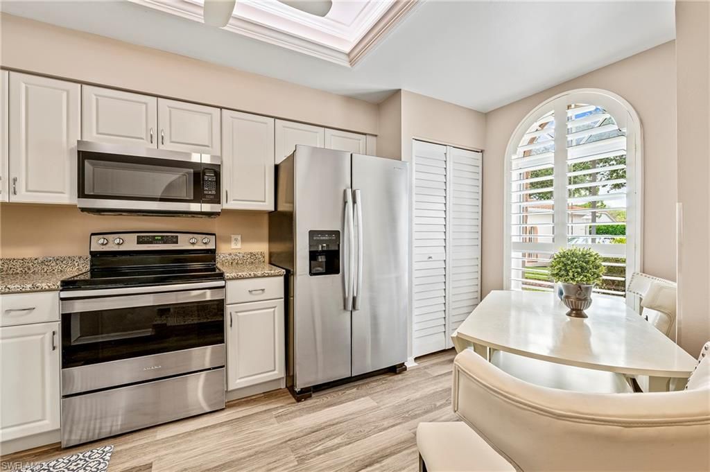 529 Mardel DR 304, NAPLES, FL 34104 — photo 4