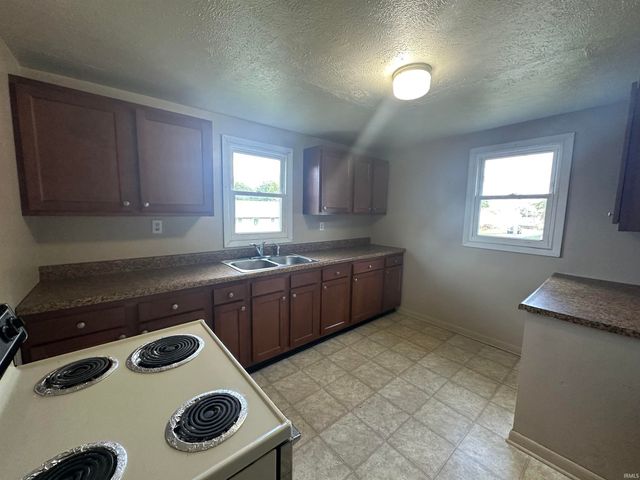 489 NE 11th Street, Linton, IN 47441