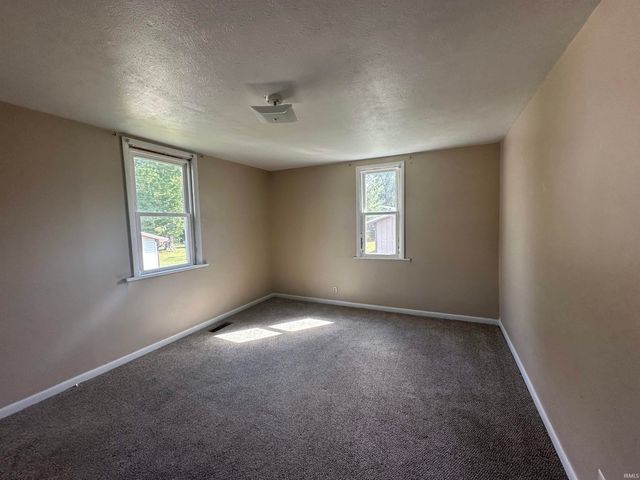 489 NE 11th Street, Linton, IN 47441