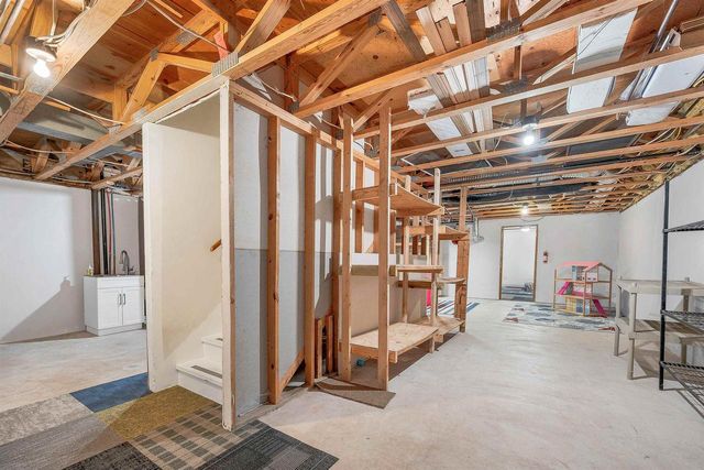 2730 AQUARIUS ROAD, Green Bay, WI 54311