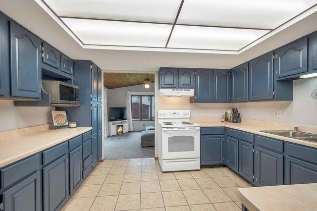 2730 AQUARIUS ROAD, Green Bay, WI 54311
