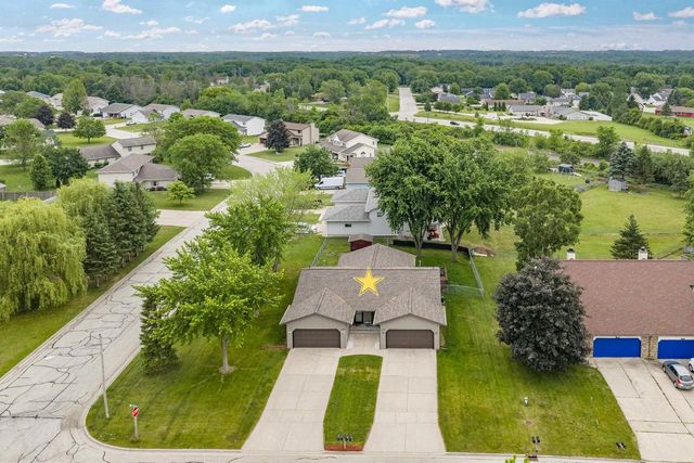 2730 AQUARIUS ROAD, Green Bay, WI 54311