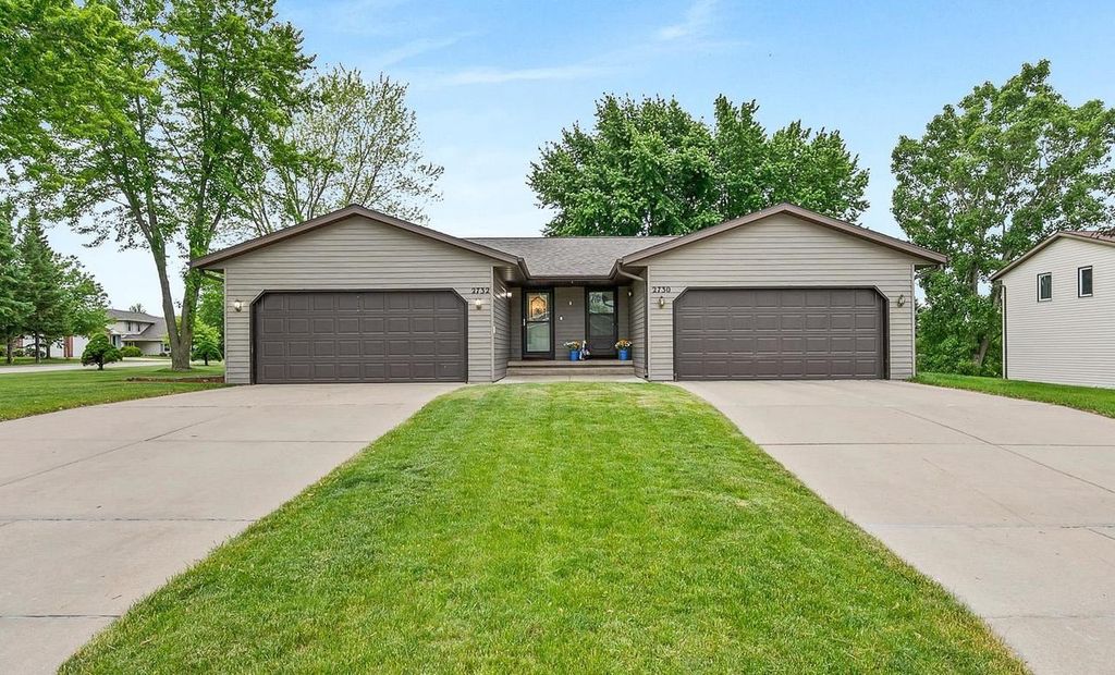 2730 AQUARIUS ROAD, Green Bay, WI 54311