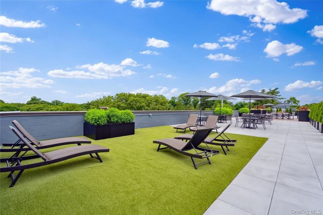 218 Middle Neck Road 102, Great Neck, NY 11021