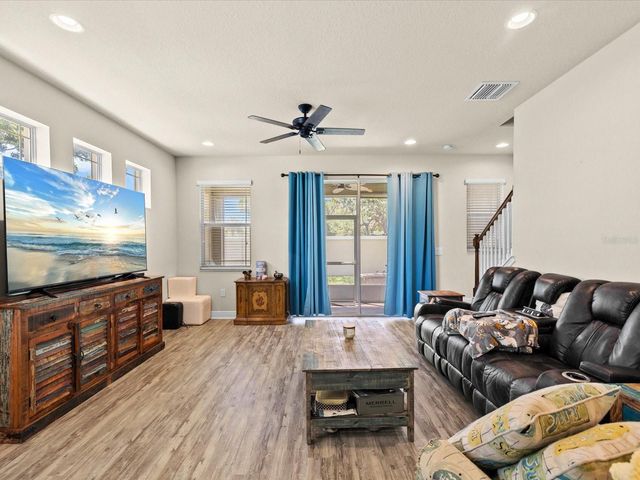 450 HARBOR SPRINGS DRIVE, Palm Harbor, FL 34683