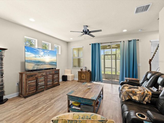 450 HARBOR SPRINGS DRIVE, Palm Harbor, FL 34683