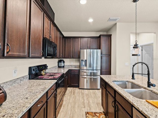 450 HARBOR SPRINGS DRIVE, Palm Harbor, FL 34683