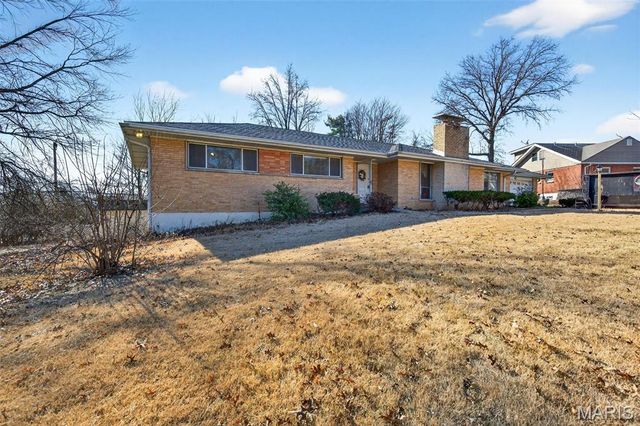 62 Harneywold Drive, St Louis, MO 63136