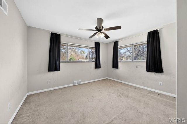 62 Harneywold Drive, St Louis, MO 63136