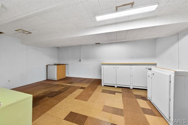 62 Harneywold Drive, St Louis, MO 63136