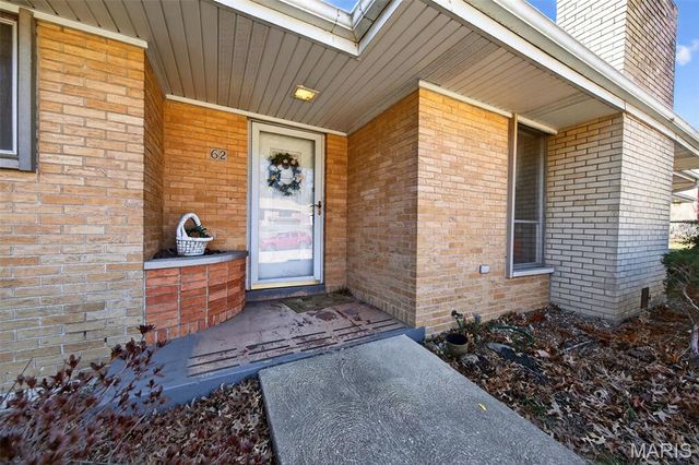 62 Harneywold Drive, St Louis, MO 63136