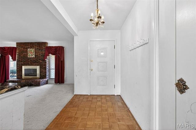 62 Harneywold Drive, St Louis, MO 63136