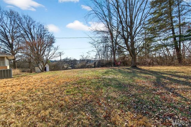 62 Harneywold Drive, St Louis, MO 63136