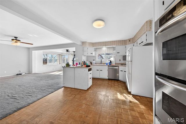 62 Harneywold Drive, St Louis, MO 63136