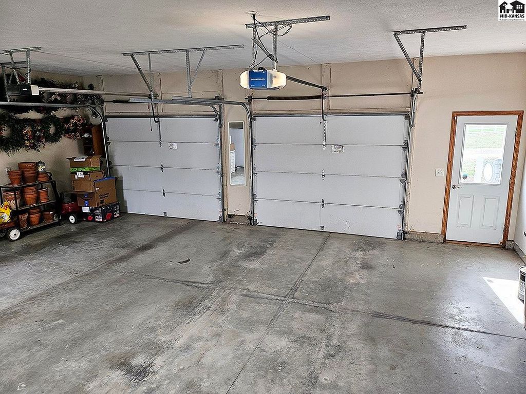 372 Wells Fargo Rd
