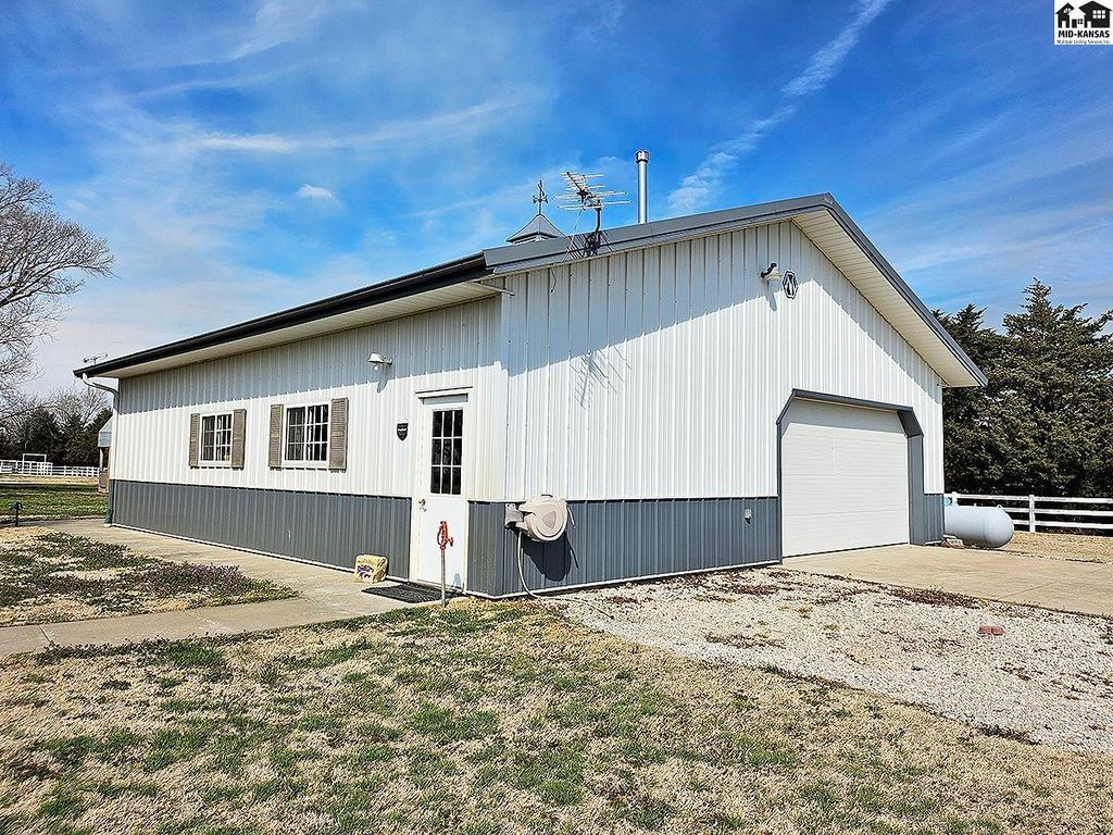 372 Wells Fargo Rd