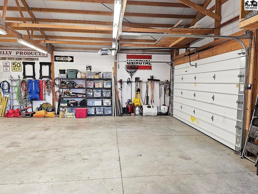 372 Wells Fargo Rd