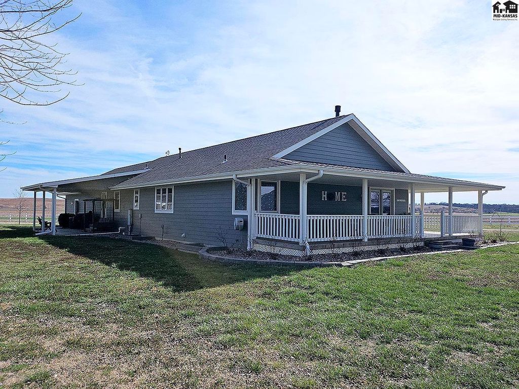 372 Wells Fargo Rd