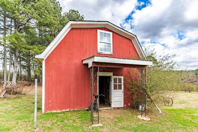 24B Busby Rd, Loretto, TN 38469