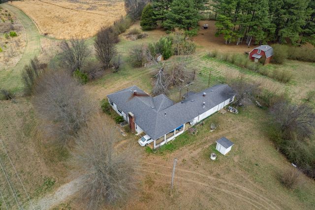 24B Busby Rd, Loretto, TN 38469