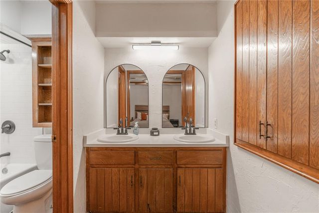 7922 N County Line Avenue, Blanchard, OK 73010