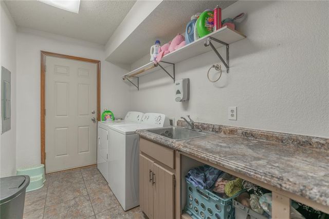 7922 N County Line Avenue, Blanchard, OK 73010