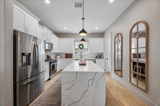 2407 Bevis Street, Houston, TX 77008