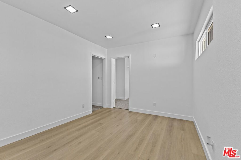 Image 15 of property listing at 585 E Mead Street, San Jacinto, CA 92583