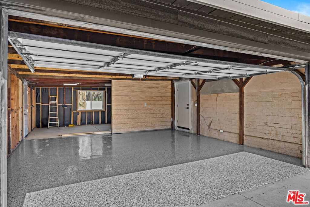 Image 28 of property listing at 585 E Mead Street, San Jacinto, CA 92583