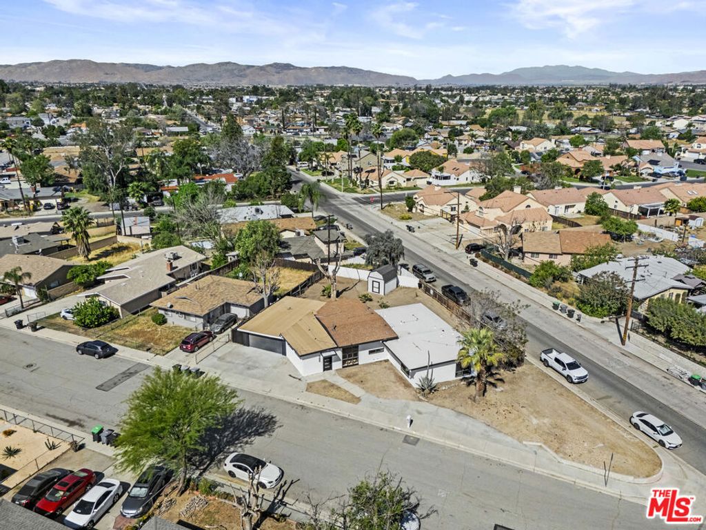 Image 30 of property listing at 585 E Mead Street, San Jacinto, CA 92583