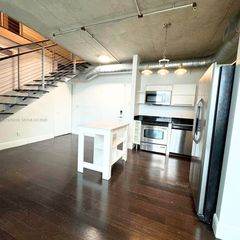 690 SW 1st Ct PHI24, Miami, FL 33130