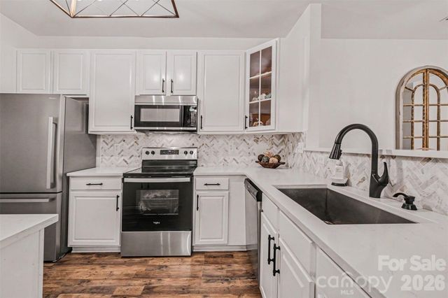 11945 Ridgeway Park Drive, Charlotte, NC 28277