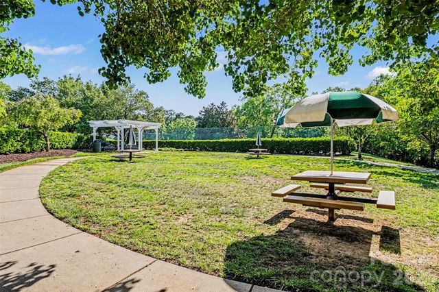 11945 Ridgeway Park Drive, Charlotte, NC 28277