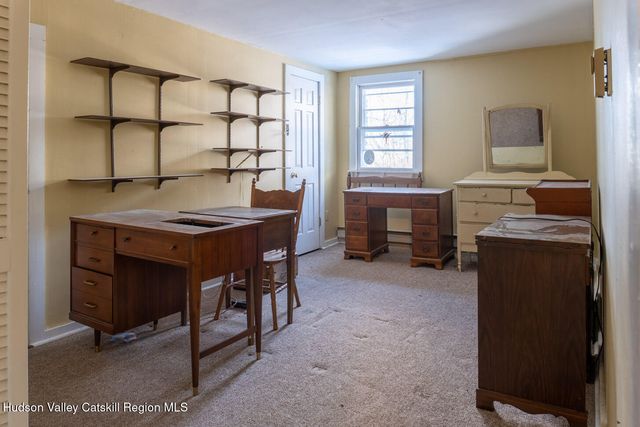 11 Dunbar Road, Hudson, NY 12534