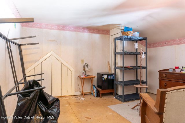 11 Dunbar Road, Hudson, NY 12534