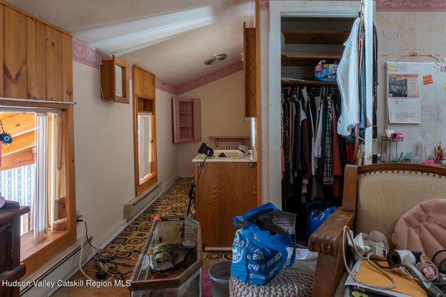 11 Dunbar Road, Hudson, NY 12534