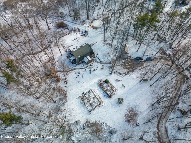 11 Dunbar Road, Hudson, NY 12534