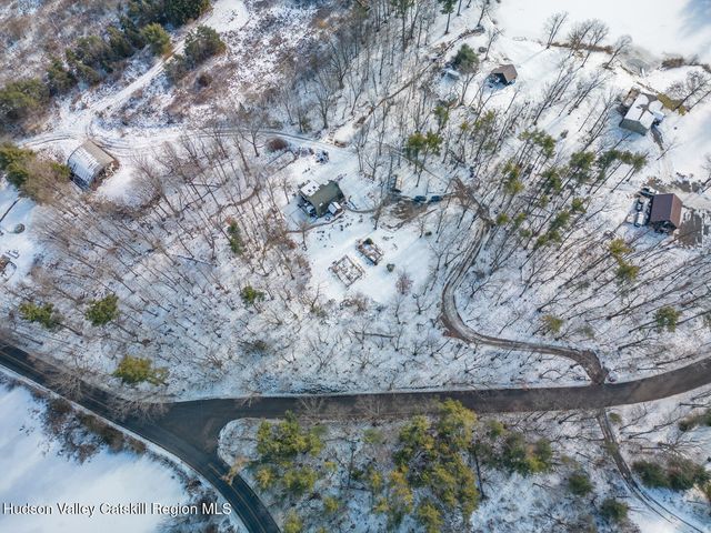 11 Dunbar Road, Hudson, NY 12534