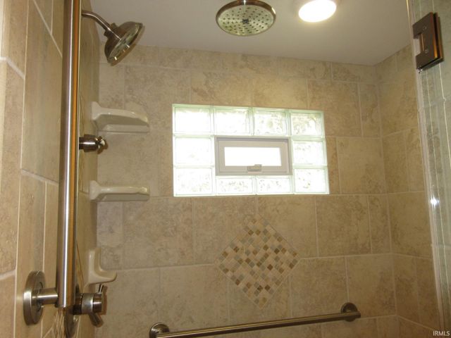 3102 E McKinley Drive, Monon, IN 47959