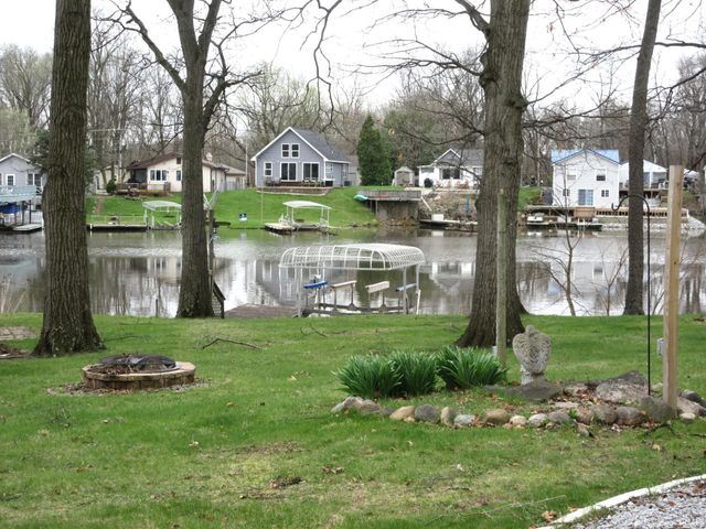 3102 E McKinley Drive, Monon, IN 47959