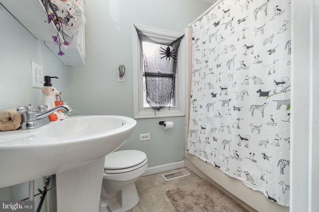 390 E FRONT ST, Lewisberry, PA 17339