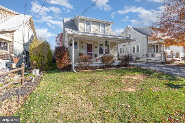 390 E FRONT ST, Lewisberry, PA 17339