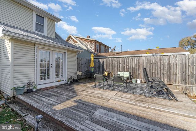 390 E FRONT ST, Lewisberry, PA 17339