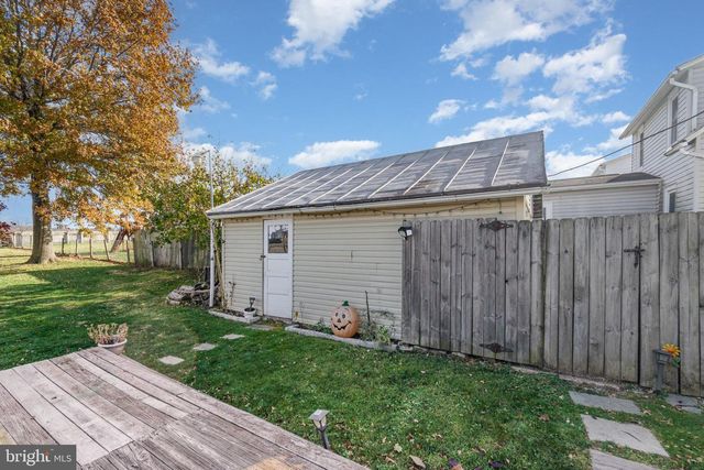 390 E FRONT ST, Lewisberry, PA 17339