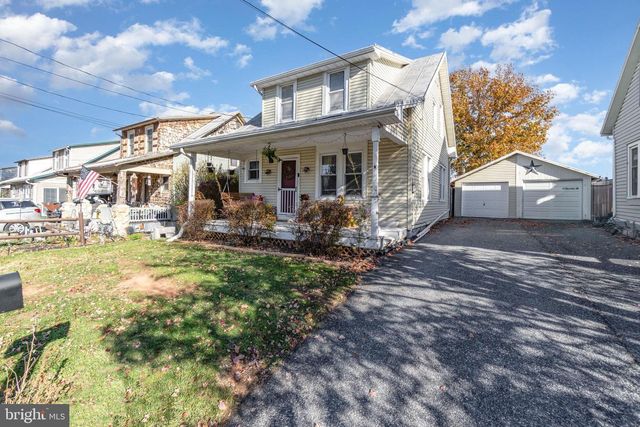 390 E FRONT ST, Lewisberry, PA 17339