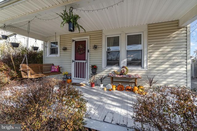 390 E FRONT ST, Lewisberry, PA 17339