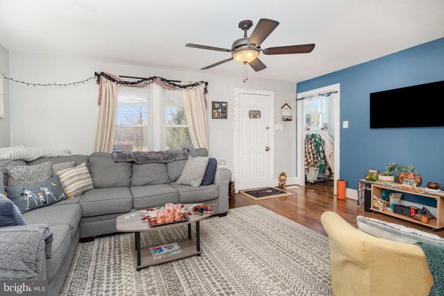 390 E FRONT ST, Lewisberry, PA 17339