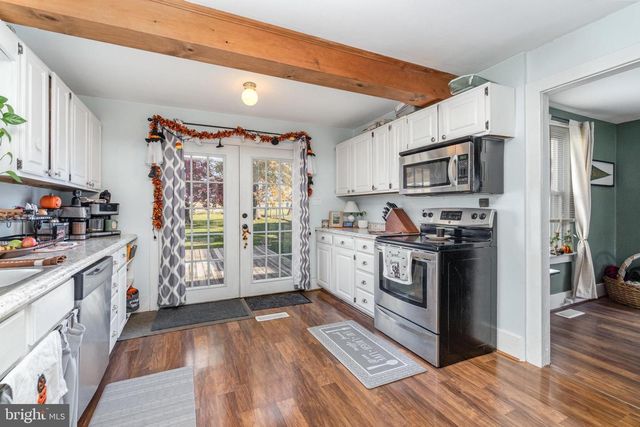 390 E FRONT ST, Lewisberry, PA 17339