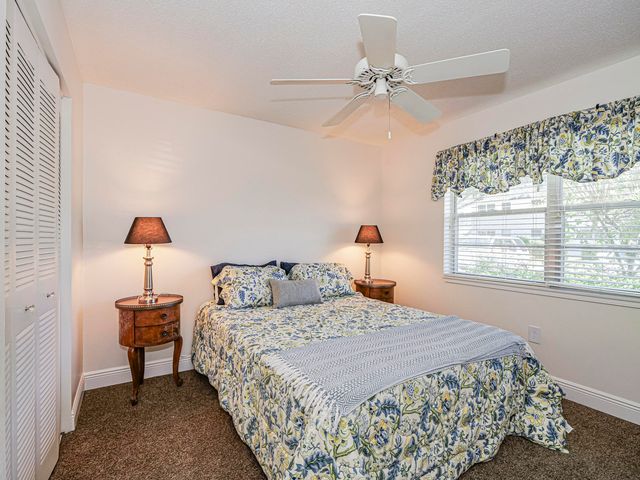 2800 Indian River Boulevard 4r, Vero Beach, FL 32960